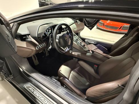 Used 2014 Lamborghini Aventador LP 700-4 image 44