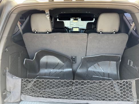 Used 2024 Chevrolet Tahoe Premier RWD image 32