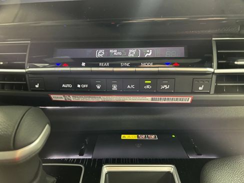 New 2026 Toyota Sienna XLE Woodland Edition AWD/4WD image 26