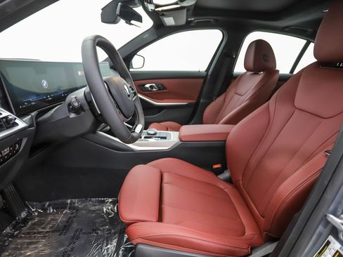 Used 2025 BMW 330i xDrive Sedan w/ Premium Package image 11