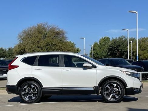 Used 2019 Honda CR-V Touring image 3