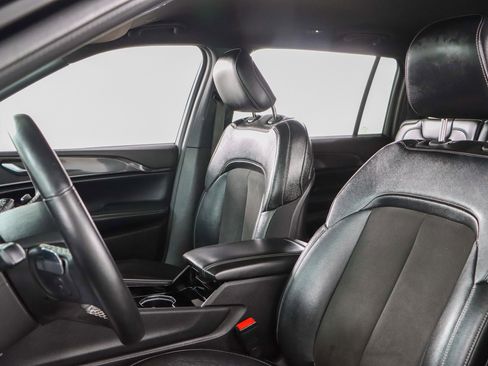 Used 2022 Jeep Grand Cherokee L Laredo image 23