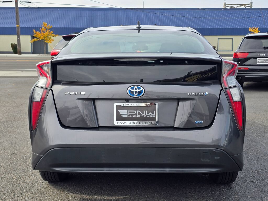 Used 2017 Toyota Prius Two FWD image 7
