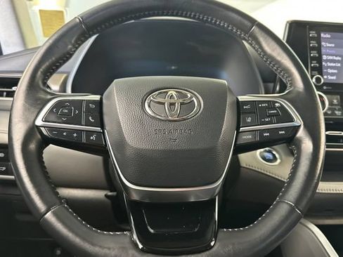 Certified 2020 Toyota Highlander LE AWD/4WD image 28