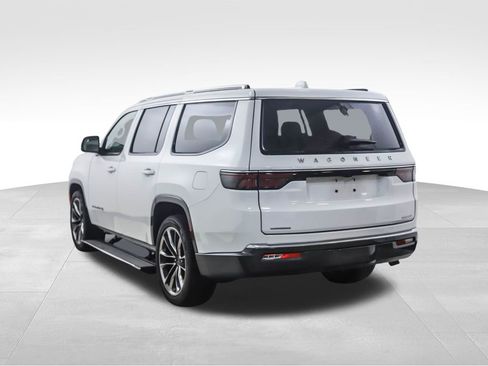 Used 2022 Jeep Wagoneer Series III w/ Premium Group I image 3