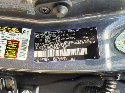 Used 2021 Toyota Highlander XLE AWD/4WD image 21