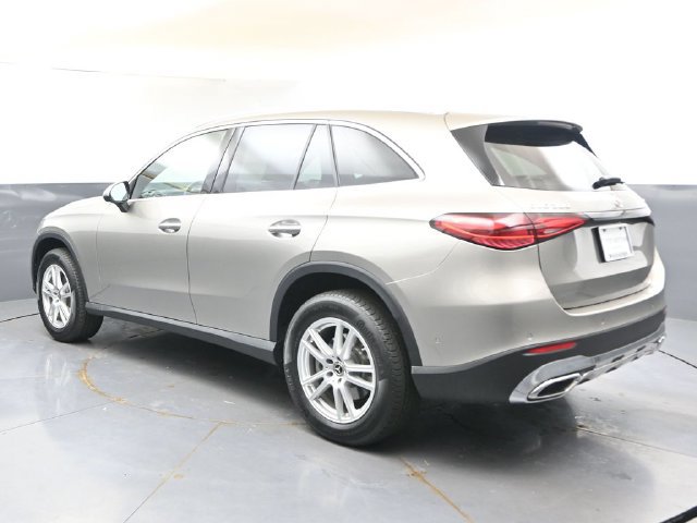 Used 2023 Mercedes-Benz GLC 300 4MATIC image 3