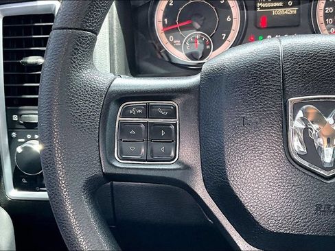 Used 2019 RAM 1500 Classic SLT AWD/4WD image 16