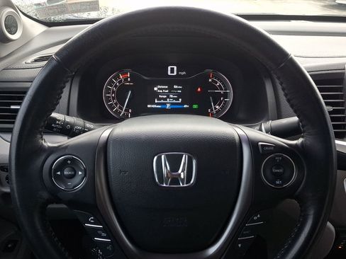 Used 2017 Honda Ridgeline RTL image 18