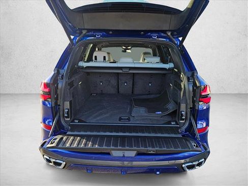 Used 2025 BMW X5 M60i image 6