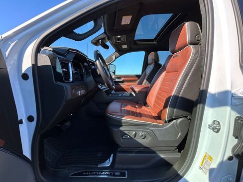 Used 2024 GMC Sierra 2500 Denali Ultimate w/ Max Trailering Package image 2