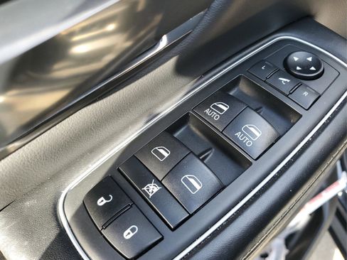 Used 2021 RAM 1500 Limited image 17