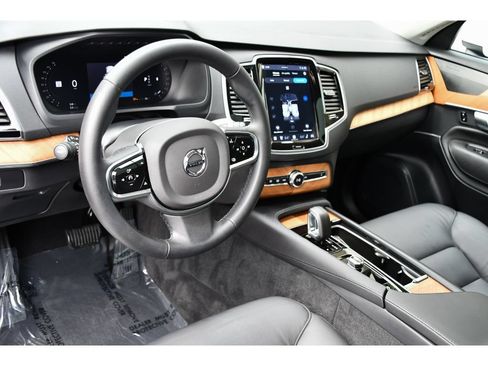 Used 2024 Volvo XC90 B6 Plus w/ Protection Package Premier AWD/4WD image 13