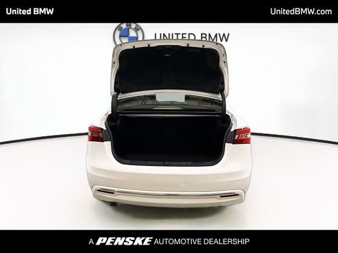 Used 2016 Toyota Avalon Limited w/ Toyota Safety Sense Package image 14