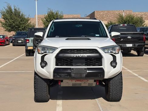Used 2018 Toyota 4Runner TRD Off-Road Premium AWD/4WD image 2