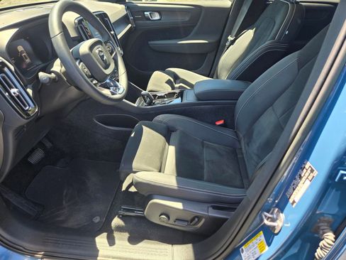 Used 2023 Volvo XC40 Recharge Ultimate AWD/4WD image 26