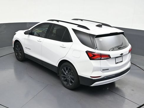 Used 2023 Chevrolet Equinox RS FWD image 17