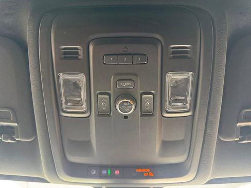 Used 2022 Chevrolet Suburban RST w/ Luxury Package AWD/4WD image 25