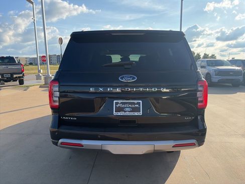 Used 2023 Ford Expedition Max Limited AWD/4WD image 4