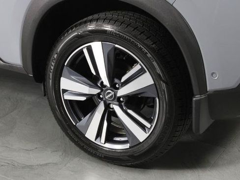 Certified 2023 Nissan Rogue SL w/ SL Premium Package AWD/4WD image 15