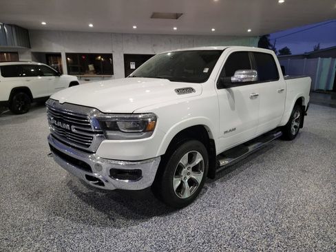 Used 2020 RAM 1500 Laramie AWD/4WD image 1