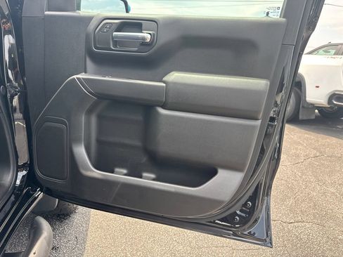 Used 2025 Chevrolet Silverado 1500 Custom Trail Boss w/ Turbomax Blackout Package AWD/4WD image 15