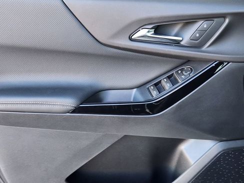 New 2026 Chevrolet Equinox LT image 18