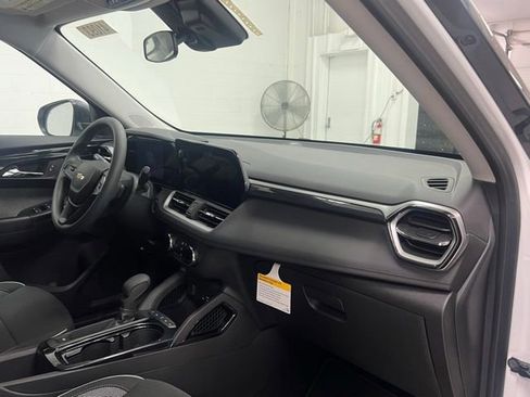New 2026 Chevrolet TrailBlazer LS w/ LS Convenience Package AWD/4WD image 21