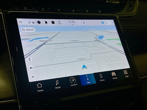 Used 2023 Jeep Grand Cherokee L Limited w/ Black Appearance Package image 22