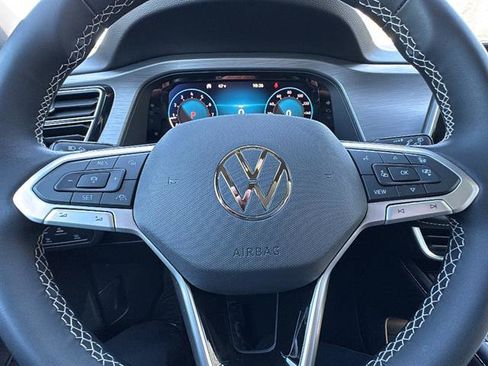 New 2026 Volkswagen Atlas Cross Sport SE FWD image 17