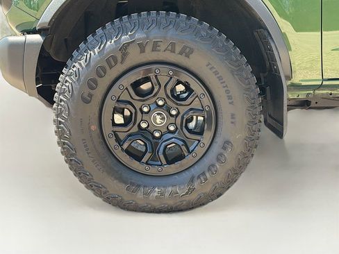 Used 2023 Ford Bronco Wildtrak AWD/4WD image 34
