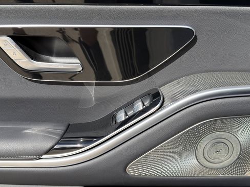 Used 2022 Mercedes-Benz S 500 4MATIC w/ AMG Line Package image 28