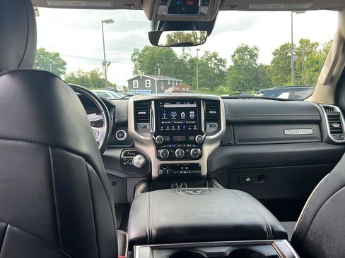 Used 2021 RAM 1500 Laramie AWD/4WD image 33