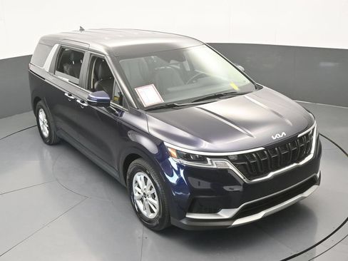 Used 2024 Kia Carnival LX FWD image 55