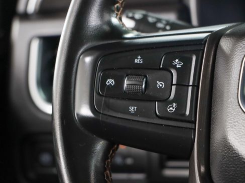 Used 2023 GMC Yukon XL AT4 AWD/4WD image 14