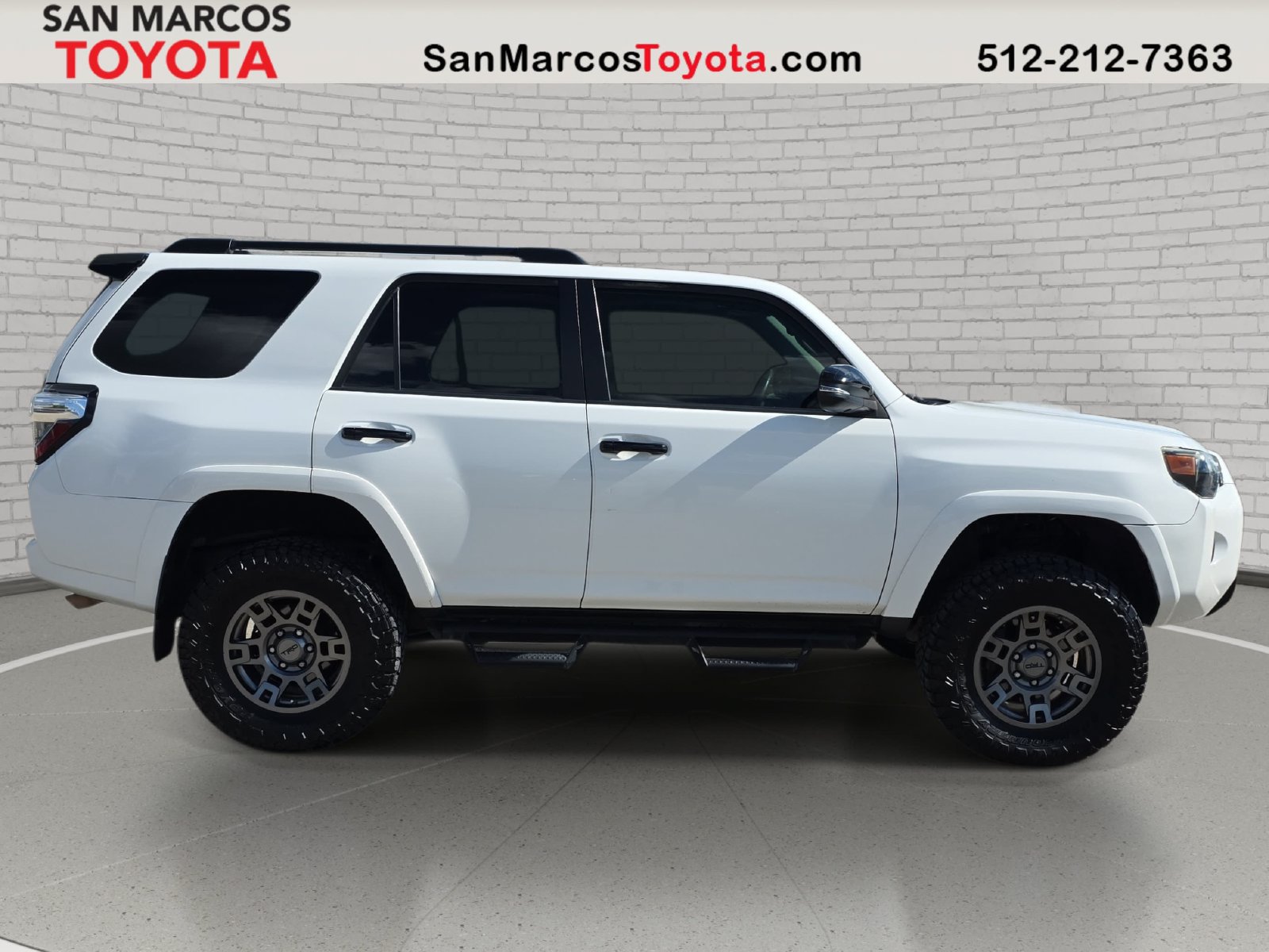 Used 2020 Toyota 4Runner Venture w/ Moonroof Package AWD/4WD image 5