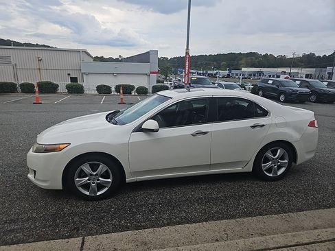 Used 2009 Acura TSX w/ Technology Package image 4