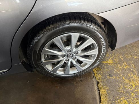 Certified 2017 Toyota Camry XLE FWD image 26
