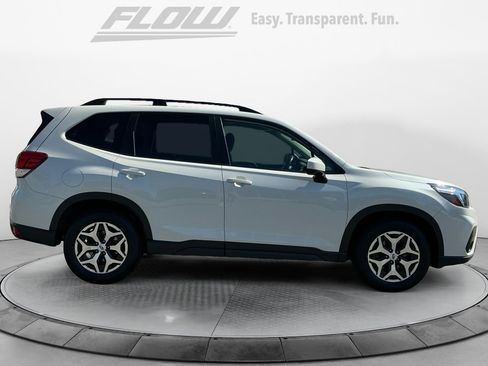Used 2019 Subaru Forester Premium image 10