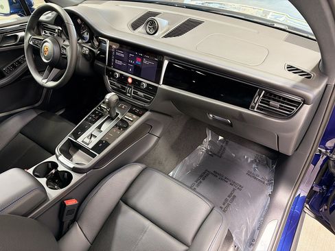 Certified 2026 Porsche Macan S AWD/4WD image 15