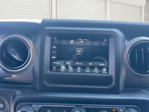 Used 2020 Jeep Wrangler Sport S image 25