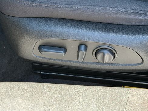 Used 2022 Chevrolet Malibu LT FWD image 16