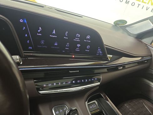 Used 2023 Cadillac Escalade Premium Luxury Platinum AWD/4WD image 24