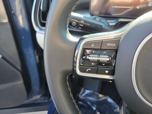 Certified 2025 Kia Sorento S FWD image 26