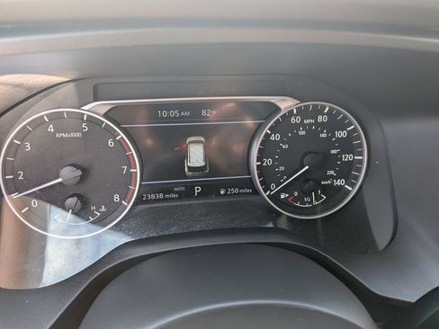 Used 2023 Nissan Rogue SL AWD/4WD image 16