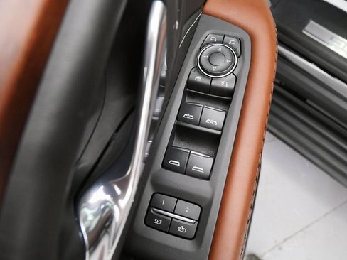 Used 2024 GMC Yukon Denali Ultimate AWD/4WD image 14