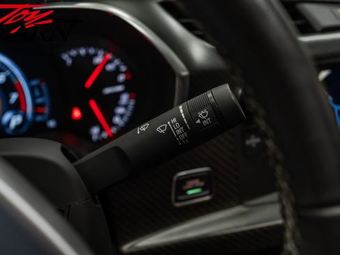 Used 2015 Chevrolet Corvette Z06 w/ 3LZ Preferred Equipment Group image 45