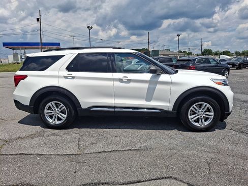 Used 2020 Ford Explorer XLT w/ Class III Trailer Tow Package AWD/4WD image 7
