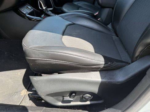 Used 2019 Jeep Compass Latitude FWD image 13