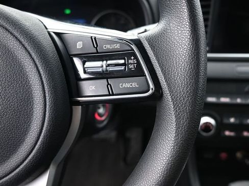 Used 2021 Kia Sportage LX image 2